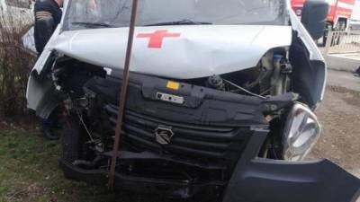 Пять человек пострадали в ДТП с машиной скорой помощи в Архангельске