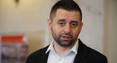 Арахамия отреагировал на заявление Дубинского о причастности ОПУ к «пленкам Порошенко-Байдена»