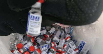 В Мексике среди газировки и сладостей нашли тысячи доз поддельной вакцины "Спутник V" (фото)