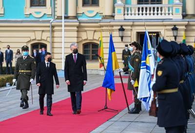 Президент Литвы привез на Украину "европейские перспективы"