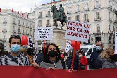 Парламент Испании окончательно одобрил закон об эвтаназии