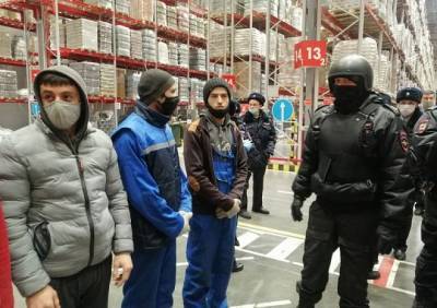 На складе под Рязанью выявили несколько десятков нелегальных мигрантов