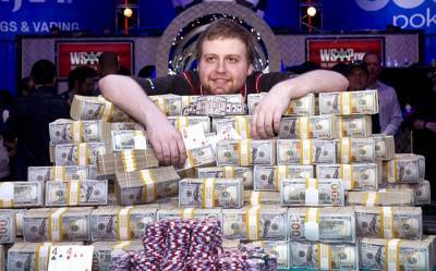 Чемпион мира по покеру выиграл очередной турнир и более 200 тысяч долларов - 24tv.ua