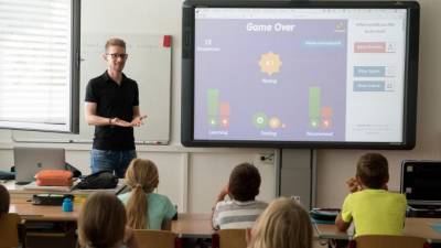 Для подготовки российских учителей планируют использовать технологии КВН