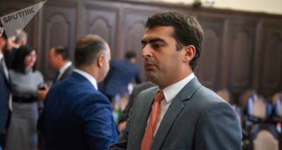 Министр Акоп Аршакян напал на журналиста: дело отправлен в ССС