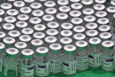 В ЕС объявили о безопасности вакцины AstraZeneca после случаев тромбоза
