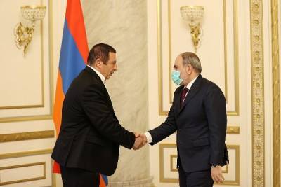 Пашинян «расколол» оппозицию выборами: Манукян отверг, Царукян — согласился