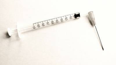 В Украине могут увеличить время между первой и второй дозой вакцин от COVID