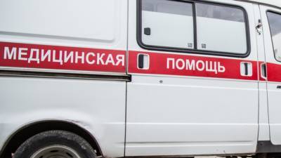 Пять человек пострадали в ДТП со скорой и такси в Архангельске