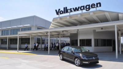 Концерн Volkswagen планирует построить шесть аккумуляторных заводов