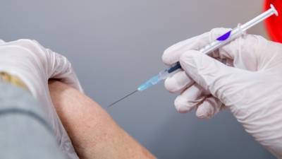 Прививку от коронавируса в Подмосковье сделали около 350 тысяч человек