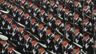 Свыше 1000 курсантов военной академии РВСН примут участие в параде Победы