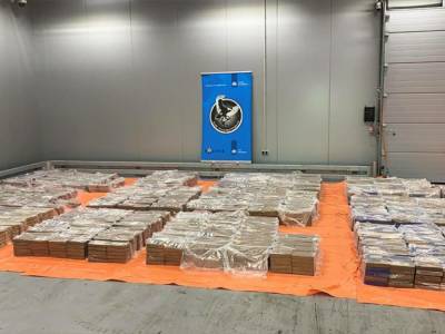 В порту Роттердама полиция обнаружила более 4 тонн кокаина