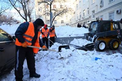Эколог назвал грязный весенний снег опасным для здоровья россиян