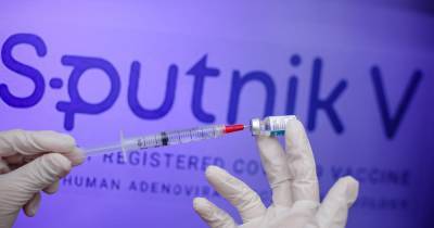 Филиппины разрешили использование российской вакцины "Спутник V"