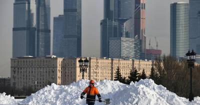 В пятницу москвичей ожидает снегопад и гололедица