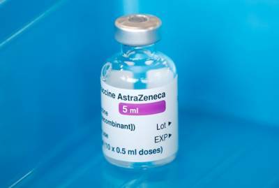 Страны ЕС начали снимать запреты на вакцину AstraZeneca