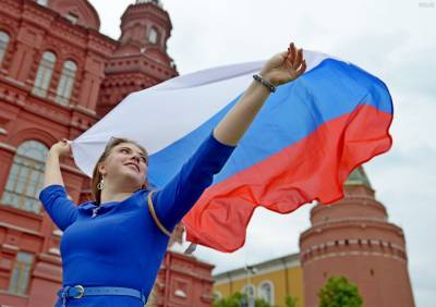 Более 80% россиян считают себя счастливыми – результаты опроса
