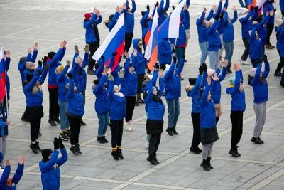 Свердловские власти объяснили, почему митинги проводить нельзя, а массовые гуляния — можно