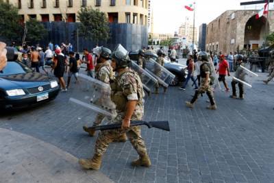 Пентагон обеспокоен ситуацией в Ливане: банки рухнули, армия нищает