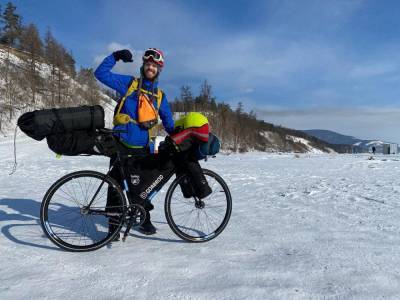 Стартовало уникальное путешествие тверского экстремала Иракли Удзилаури на велосипеде по Байкалу