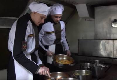 Военные повара Ленобласти показали свое мастерство на профессиональном конкурсе