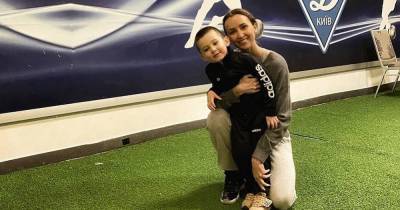 Анна Ризатдинова призналась, балует ли она игрушками 3-летнего сына