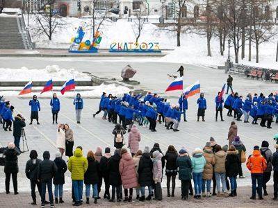 Празднуя присоединение Крыма, в Екатеринбурге мобилизованные студенты веселили друг друга