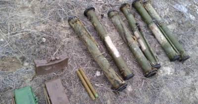 На Луганщине нашли тайники боевиков с реактивными снарядами, гранатами и взрывчаткой (ФОТО)