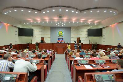 Украина запланировала провести в ДНР и ЛНР люстрацию