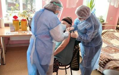 В Украине за сутки коронавирус выявили почти у 16 тысяч человек