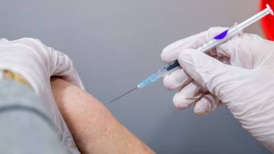 Россия и Индия договорились о производстве 200 млн доз вакцины "Спутник V"