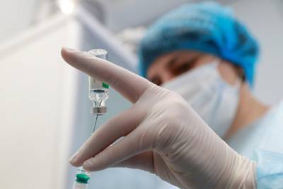 Украина объявила о переходе ко второму этапу вакцинации от коронавируса