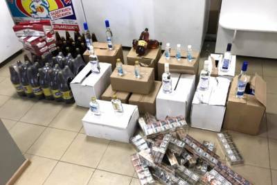 Псковский магазин продавал контрафактный алкоголь и сигареты