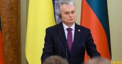 Президент Литвы начал выступление в Раде на украинском языке