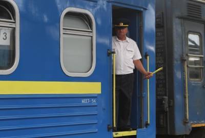 Укрзализныця грозит остановить все поезда: трудовой коллектив в отчаянии