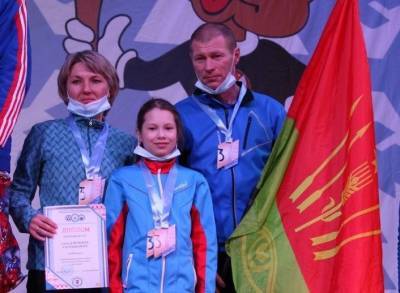 Семья из Глазовского района представляют Удмуртию на Всероссийских сельских зимних играх