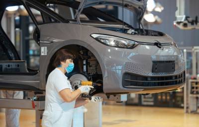Volkswagen сократит до 5 тысяч сотрудников в Германии