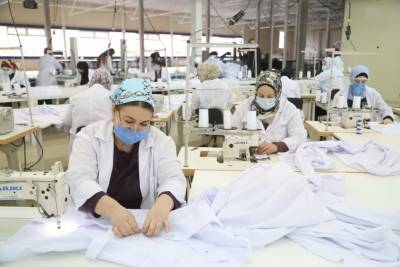 Швейная фабрика в Ингушетии сошьет костюмы для местной больницы и спецодежду для нефтяной компании