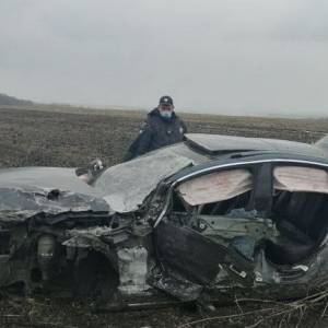 В Харьковской области произошло ДТП при участии Tesla: шестеро пострадавших. Фото