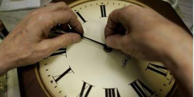 Рада не отменила сезонный перевод часов в Украине