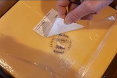 38 тонн швейцарского сыра забраковал Россельхознадзор в порту Петербурга