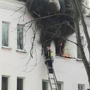 В студенческом общежитии в Киеве произошел пожар. Фото