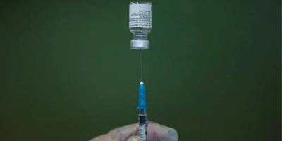 Рада освободила производителей вакцин против COVID-19 от ответственности за последствия прививок