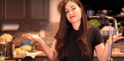 Саша Грей попробовала себя в роли кулинарного блогера и записала рецепт борща, видео - ТЕЛЕГРАФ