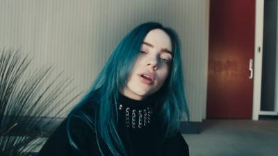 19-летняя певица Билли Айлиш носила парик два месяца
