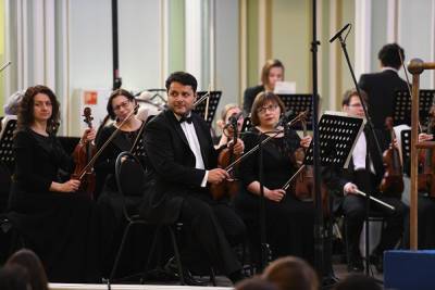 Экс-худрук симфонического оркестра Петербурга подал жалобу в прокуратуру из-за решения Пиотровского