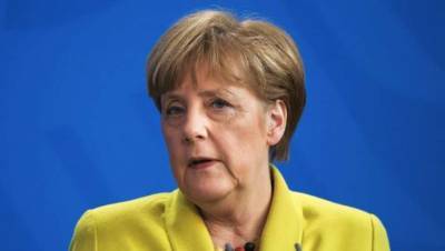 Меркель требует от Украины продолжить борьбу с коррупцией, судебную и земельные реформы