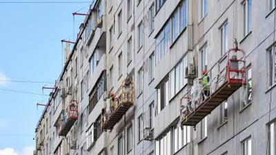 Бирюков: в Москве в программу капремонта 2021 года включены около 2 тыс домов