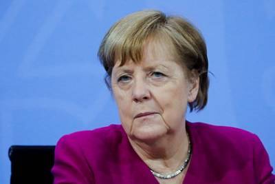 Меркель заявила о готовности привиться вакциной AstraZeneca